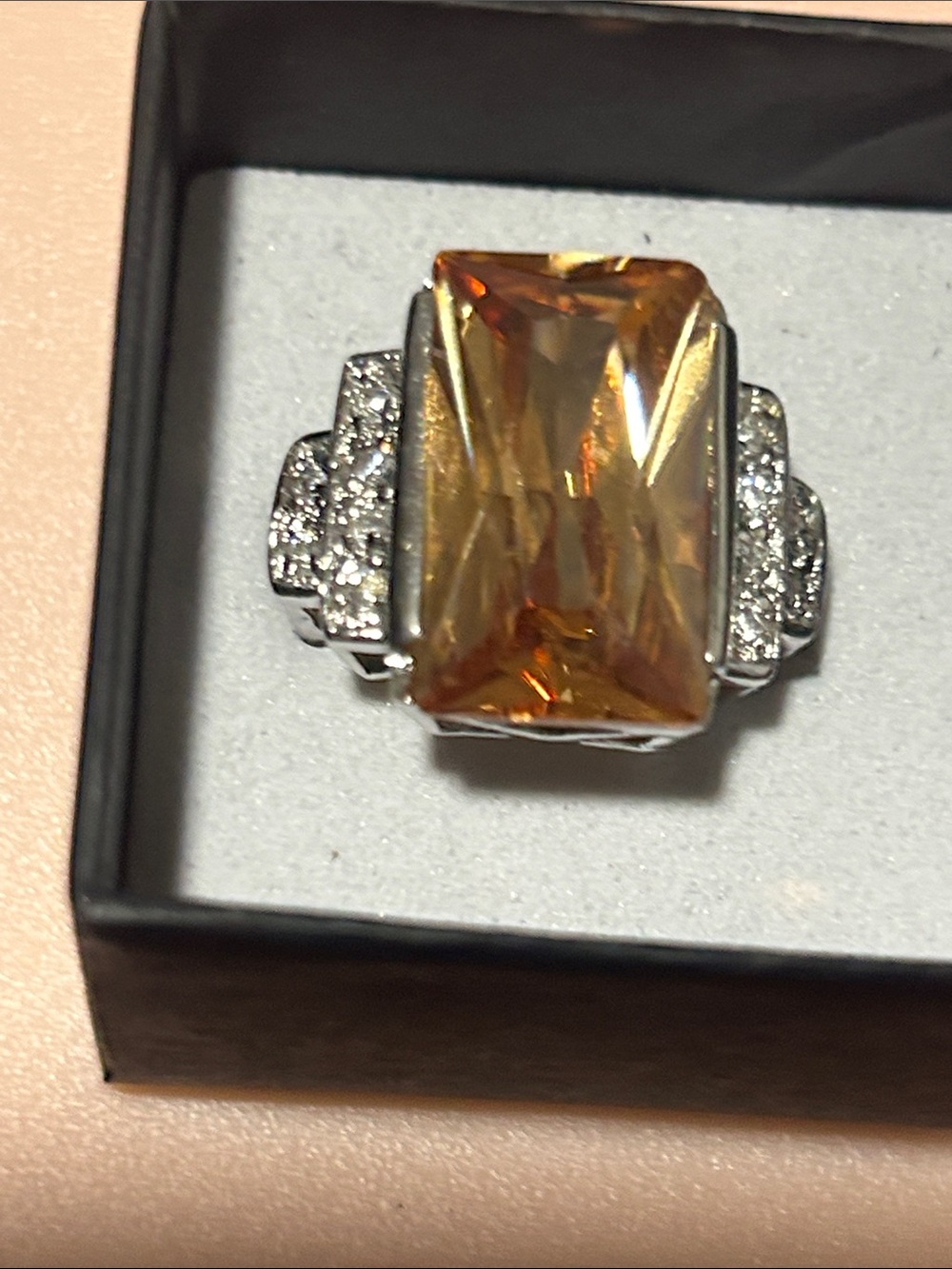 Source Unknown Gold-Tone Ring with Large Orange Rectangular Stone